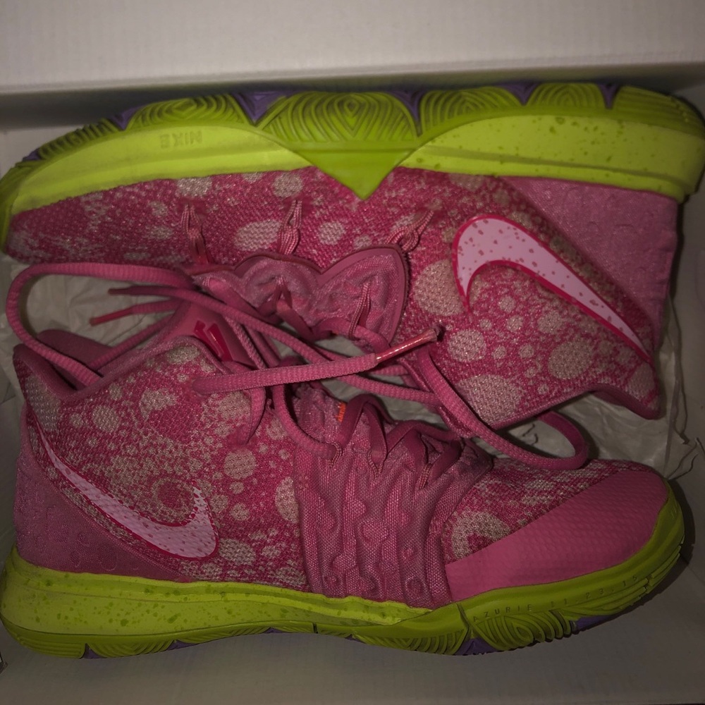 Im selling kyrie 5 (Patrick star edition)
